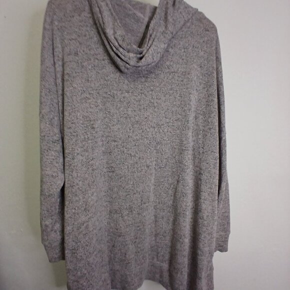 UGC CJ Banks Grey Long sleeved pullover with hood Size 3X - Picture 2 of 8